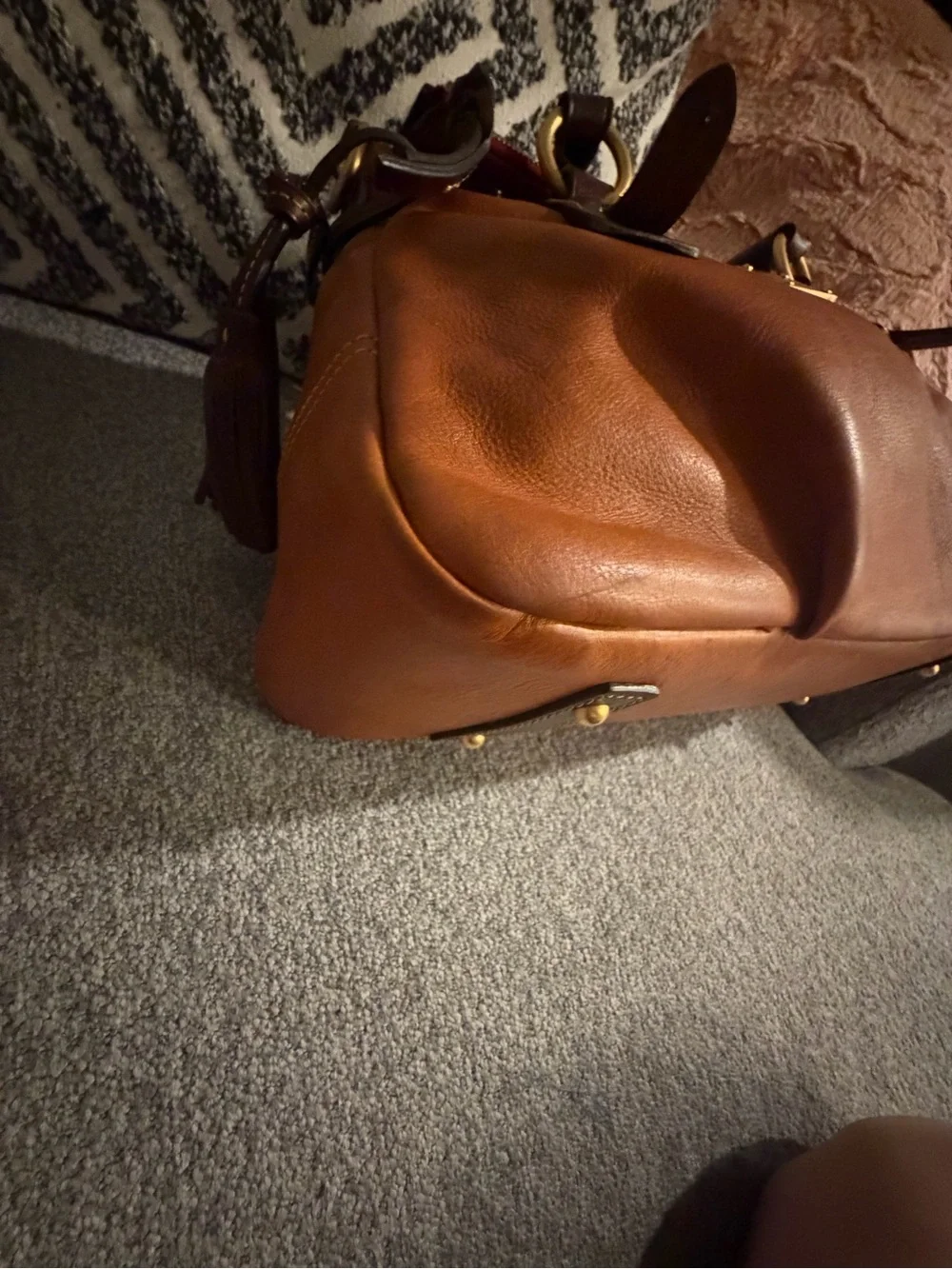 GUC Beautiful Dooney & Bourke Retired Large Stanwich Florentine Satchel